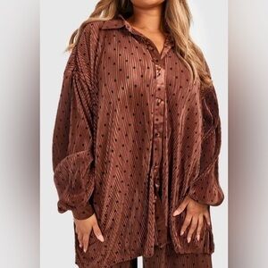 boohoo PLUS POLKA PLISSE SHIRT‎ Size 16